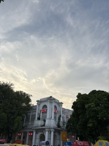 connaught place at dusk